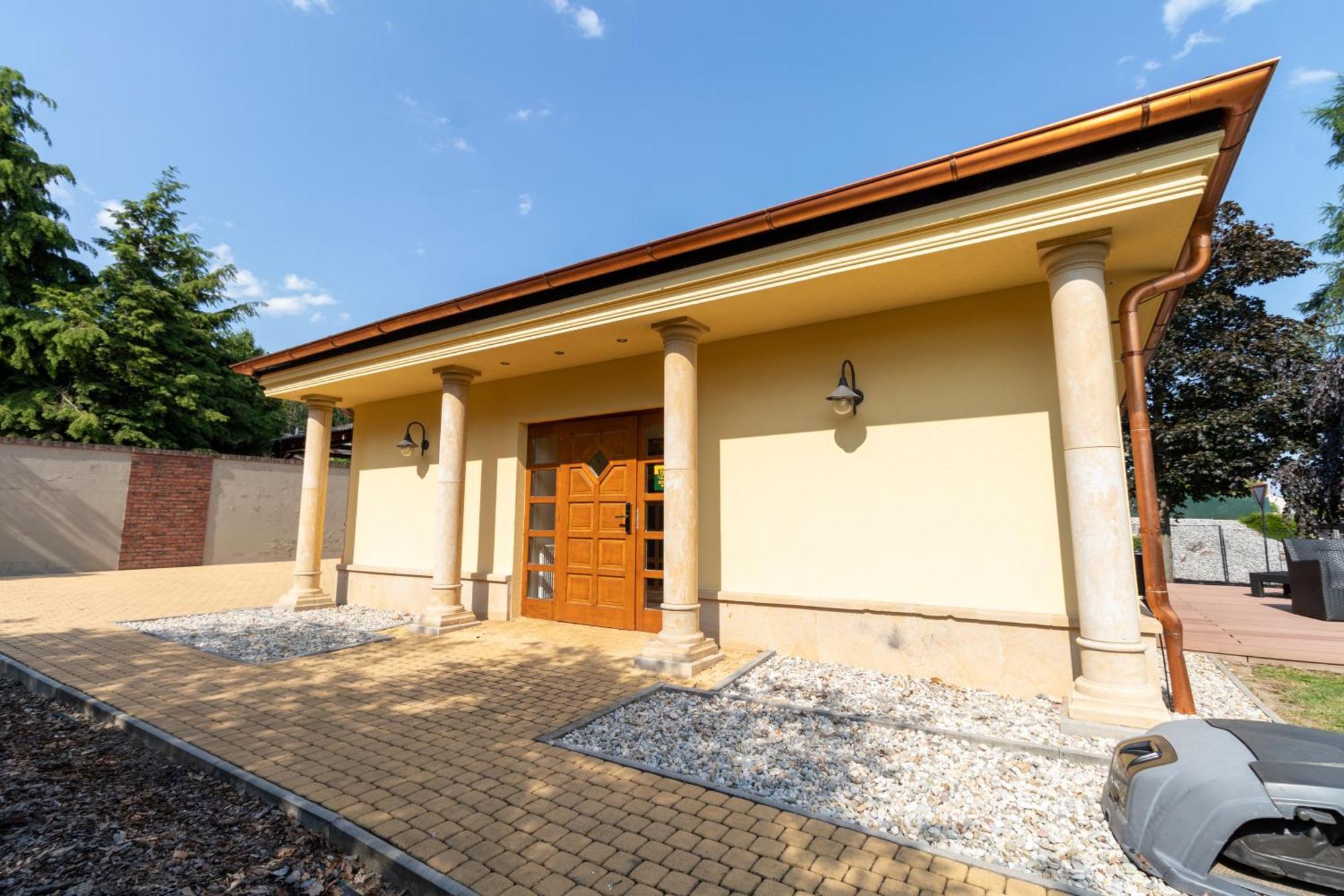 Hotel Resort Lovecka Basta Strakonice Exterior photo
