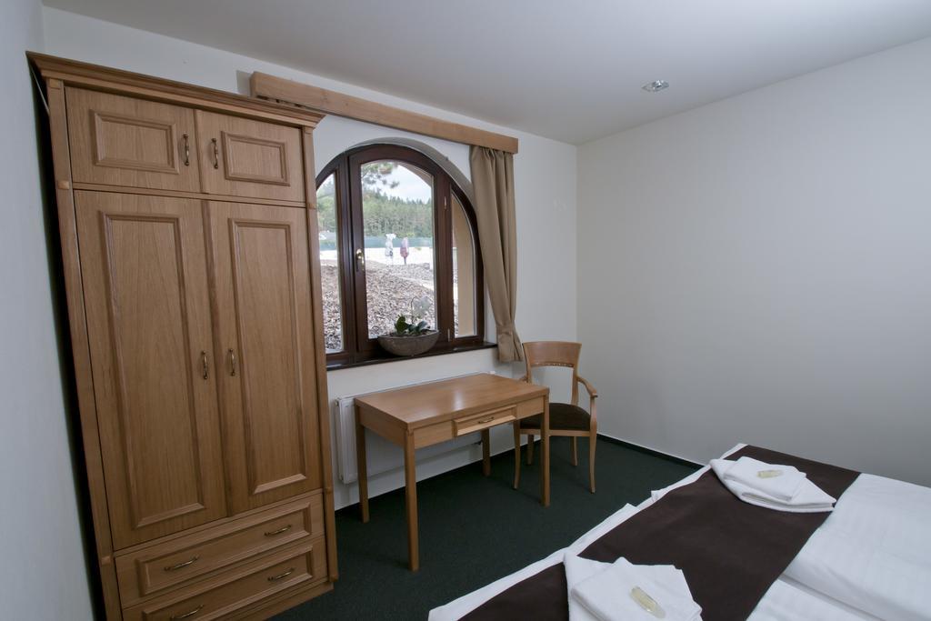 Hotel Resort Lovecka Basta Strakonice Exterior photo